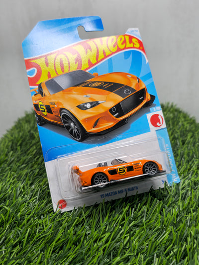 15 Mazda MX-5 Miata | Hotwheels