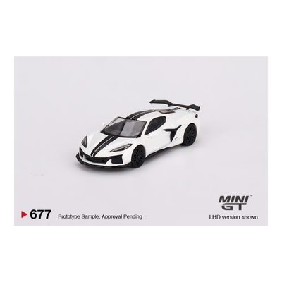 Chevrolet Corvette Z06 White (Opened Piece) | Mini GT