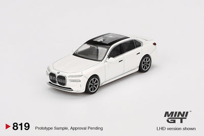 BMW i7 xDrive60 (White) | Mini GT