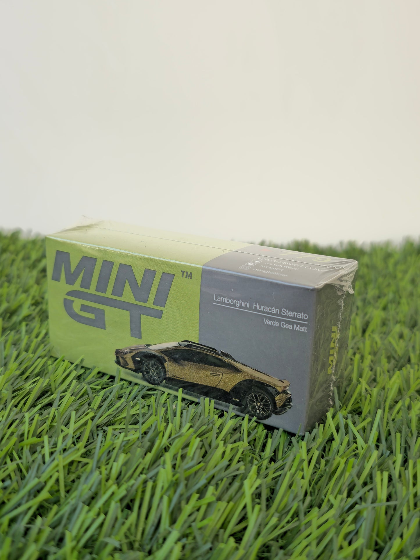 Lamborghini Huracan Sterrato | MiniGT