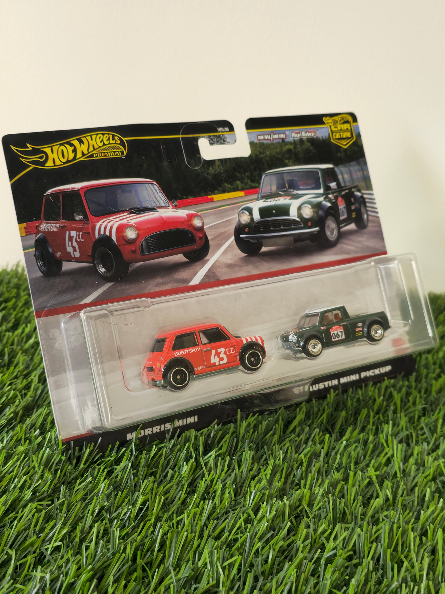 Morris Mini And 67 Austin Mini Pickup | Hotwheels Team Transport