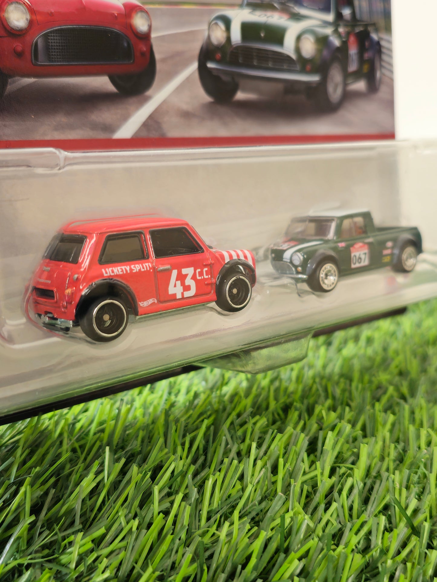 Morris Mini And 67 Austin Mini Pickup | Hotwheels Team Transport