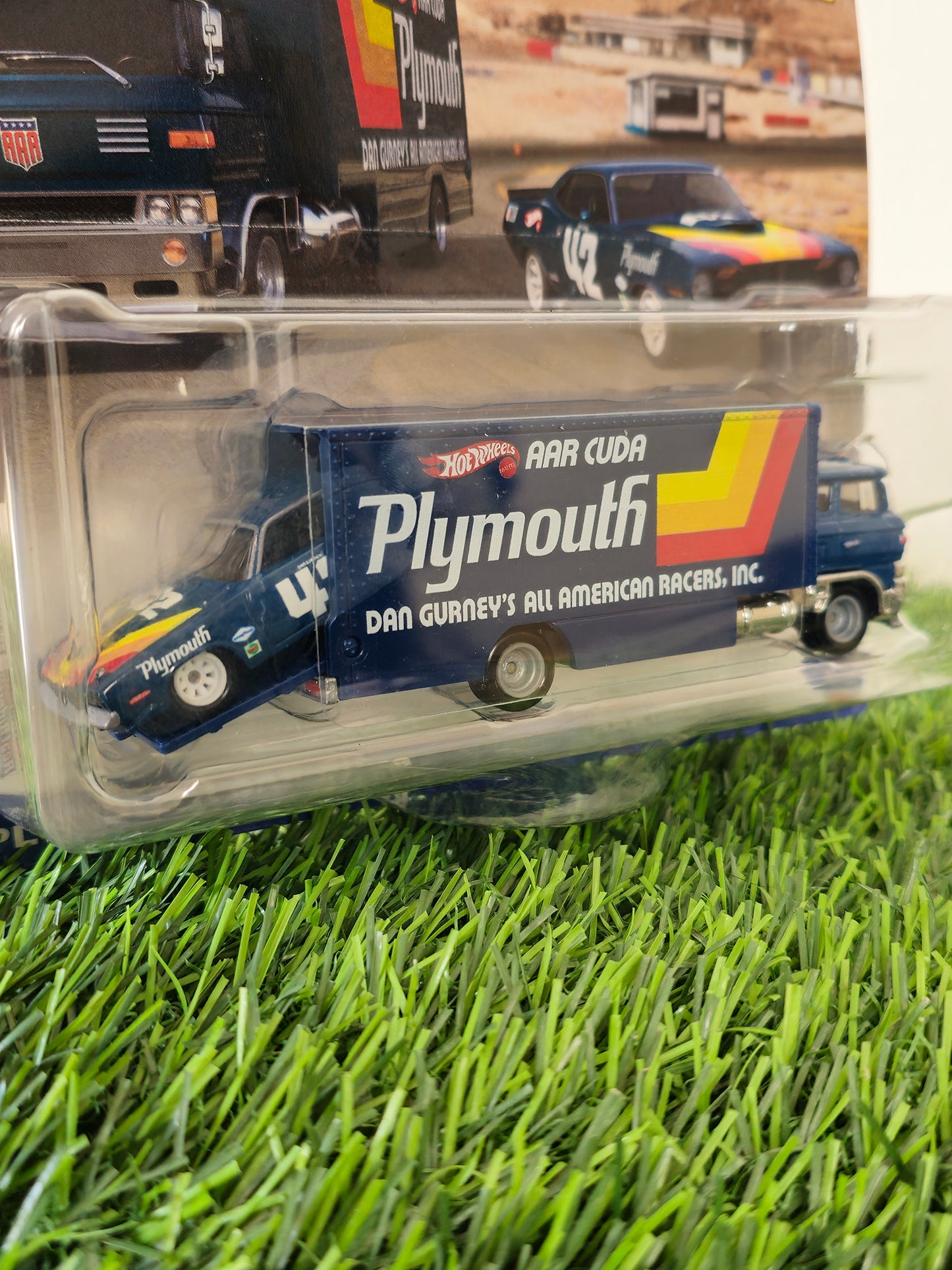 70 Plymouth AAR And Sakura Sprinter | Hotwheels Team Transport