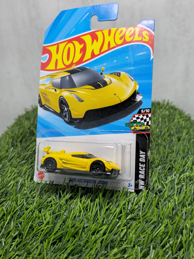2020 Koenigsegg Jesko orange | Hotwheels
