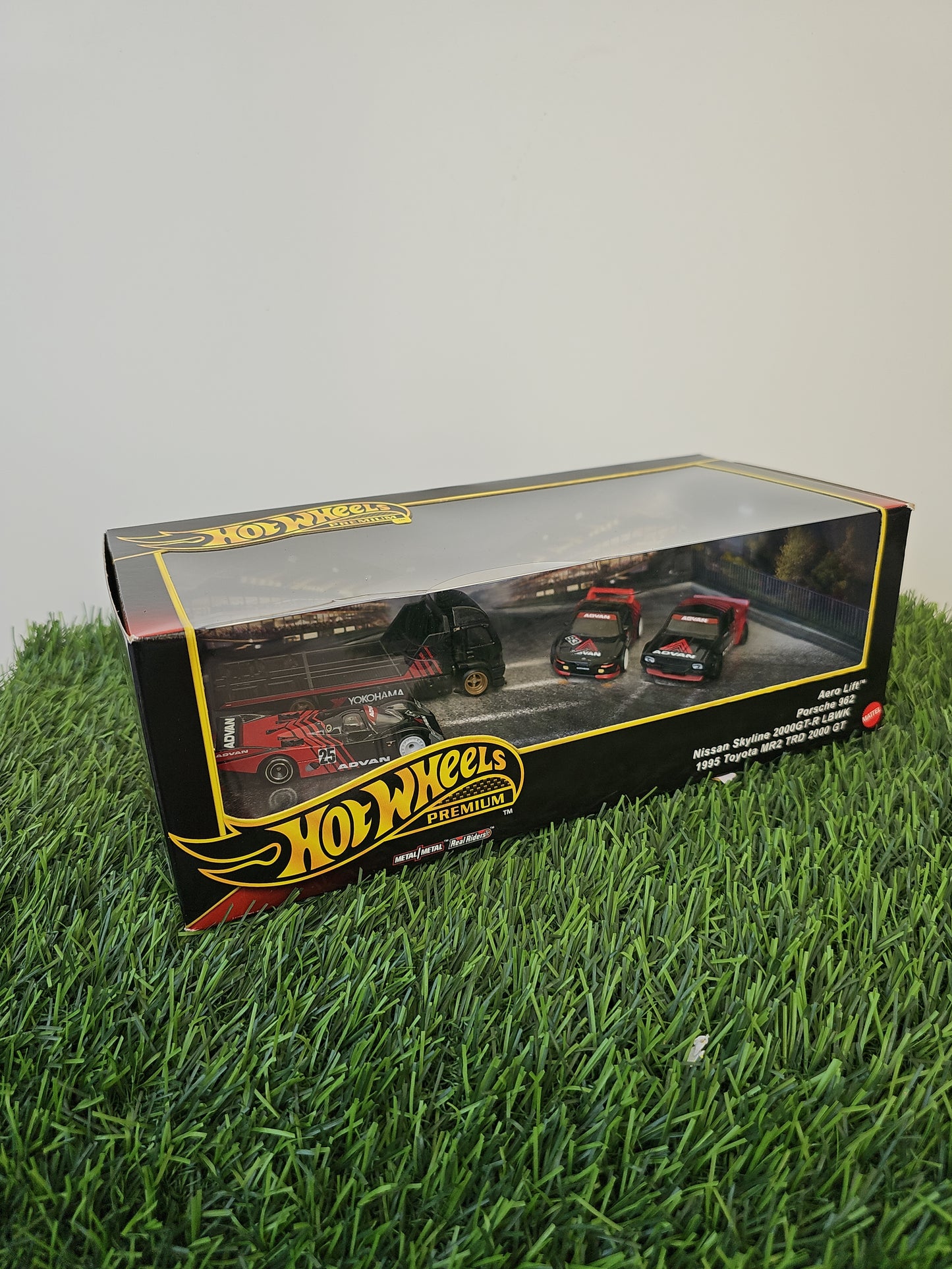 Hotwheels Premium Box 4 set Advan